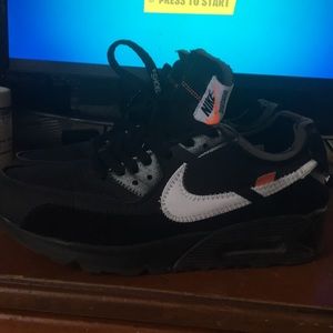 Hi I’m selling my Nike all wights